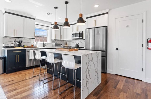 Weequahic Apartment | Cityscape Unit LOCATED APPROX 5 MIN. FROM NEWARK LIBERTY INTERNATIONAL AIRPORT