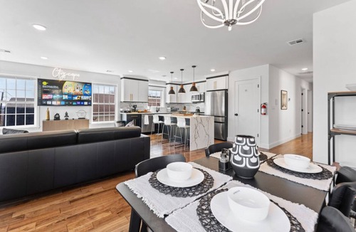 Weequahic Apartment | Cityscape Unit LOCATED APPROX 5 MIN. FROM NEWARK LIBERTY INTERNATIONAL AIRPORT