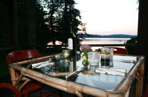 Greensboro Cottage | Classic 5BR Caspian Lakeshore Cottage Sandy Beach, Near Town