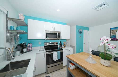 South Sarasota Villa | Clean & Modern, Close to Beach, Restaurants, Downtown SRQ!