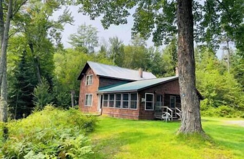 Wolcott House | Clear Pond Cottage a Retreat on Private Pond