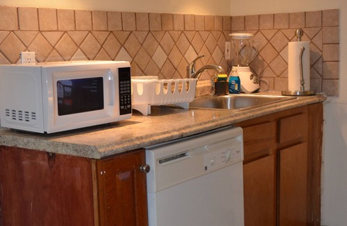 The Heights Apartment | CLOSE TO NEW YORK CITY, 17 MIN. TO TIMES SQUARE. Free parking.