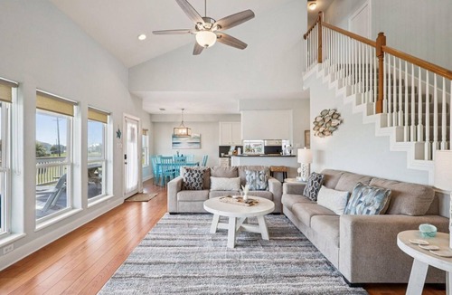 Indian Beach House | Coastal Beach Retreat - Dog Friendly