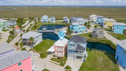 Bella Vista House | Coastal Charm with Pond Views and Sunset Balconies!