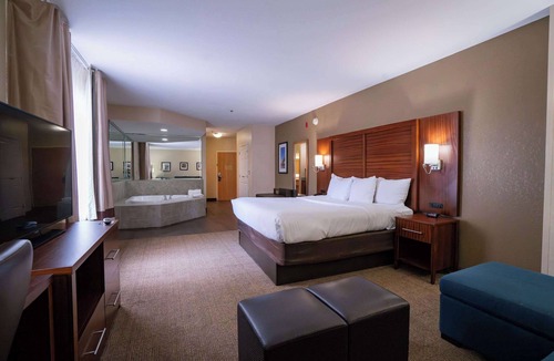 Flowood Hotel | Comfort Suites Flowood - Jackson Airport (must meet transportation requirement)