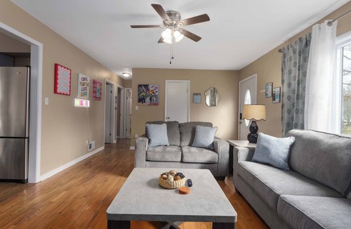 Grandview House | Comfortable 4 Bedroom Retreat with BBQ