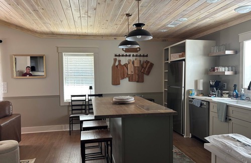 Starkville House | Comfortable retreat minutes away from MSU. Great for Game Days & Family Getaway