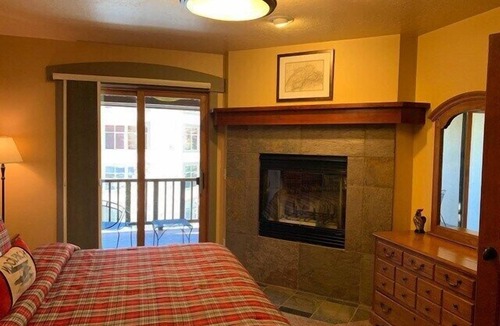 Salt Lake Mountain Resorts Ski Chalet | Comfortable Swiss chalet w/resort convenience SISO