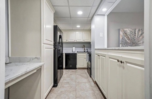 Mid America Condo | Conveniently located cozy, 1BR/1BA weekend getaway w/lakefront view!