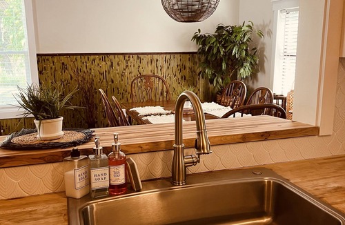 Bayou Oaks House | Cool cottage in a Private Oasis. Boat Parking. Nature and seclusion.