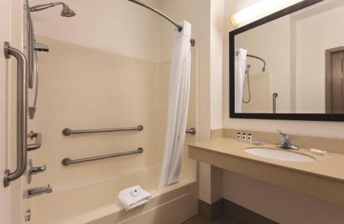 Bryant Hotel | Country Inn & Suites by Radisson, Bryant Little Rock , AR