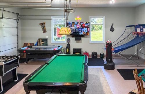 Jackson County House | Country Living w/Spacious Yard: Sibley Unit!