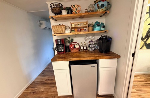 Lobelville House | Cozy 1-bedroom home with kitchen and laundry in charming Lobelville
