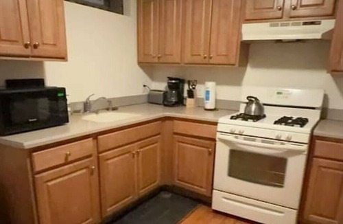 Belleville Apartment | Cozy 2BR/1BA Basement Apartment: Private & Modern