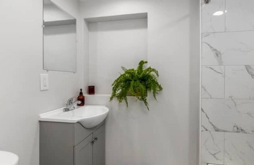 Hackensack House | Cozy Apt. Free Parking Near NYC