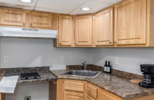 Hackensack House | Cozy Apt. Free Parking Near NYC