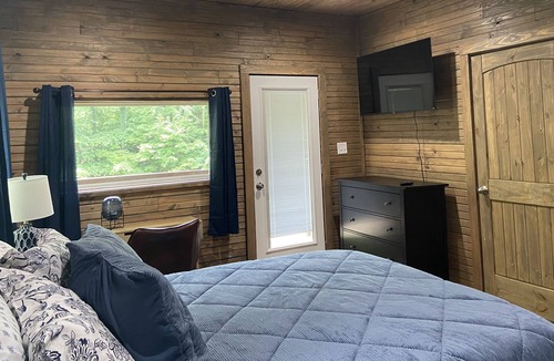 Ferndale Cabin | Cozy little Cabin in Little Rock