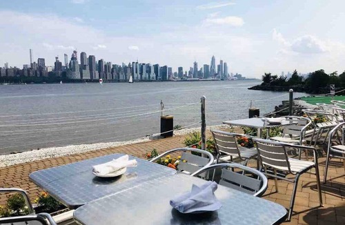 North Bergen Apartment | Cozy Studio close to Manhattan