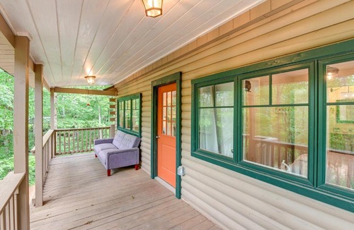 Linden House | Cozy Tennessee Retreat w/Patio & Charcoal Grill!