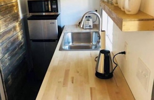 Franklin House | Cozy Tiny Home in Peaceful Neighborhood and just minutes from Downtown Franklin!