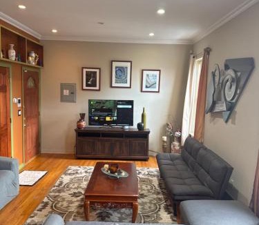 Guttenberg Apartment | Cozy