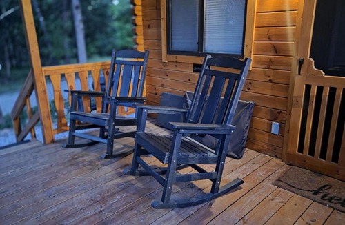 Jones Mills House | Cozy Woodland Retreat with Fire Pit in Hot Springs, Arkansas