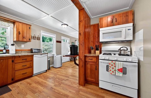 Pisgah Forest House | Creekfront Cabin Near Pisgah Trails & Brevard