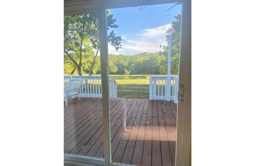 Norman Cottage | Dancing Eagle Inn on the Caddo River