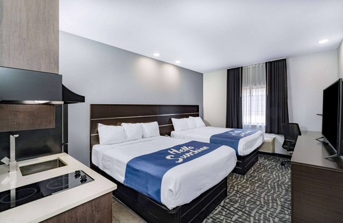 Horn Lake Hotel | Days Inn & Suites by Wyndham Horn Lake/Memphis Graceland