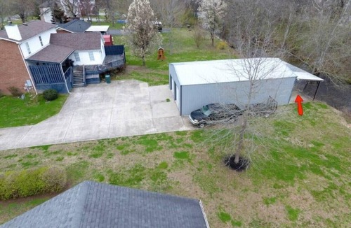 Hendersonville Apartment | Delightful Guest Room Close to Hendersonville’s Downtown