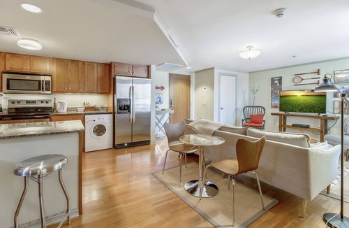Midtown Apartment | Discover downtown charm, just a 3-min drive to the fair!