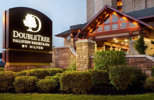 Fallsview Resort | DoubleTree Fallsview Resort & Spa by Hilton Niagara Falls