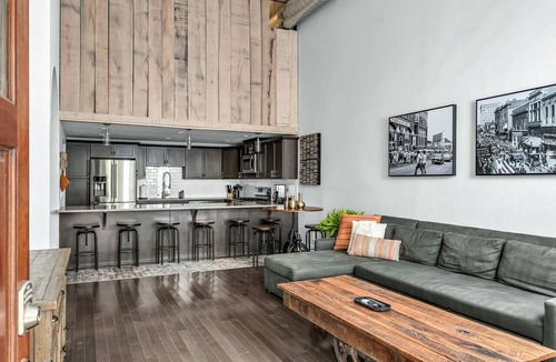 Downtown Nashville Condo | Downtown Music City Loft living! ~Steps from Broadway.