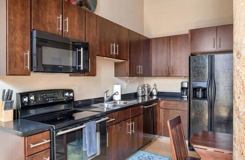 Downtown Nashville Condo | Downtown Music City Loft living! ~Steps to the Ryman and Broadway