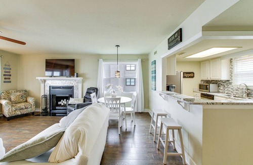 Lake Hamilton Condo | Easy-Access Lake Hamilton Condo w/Fireworks View