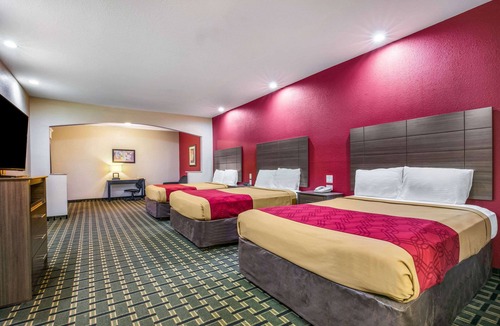 Horn Lake Hotel | Econo Lodge Inn & Suites Horn Lake - Southhaven