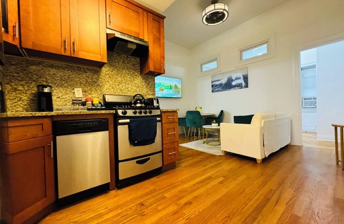 Lincoln Square Apartment | Elegant 2-BD. Manhattan Escape Steps from Central Park