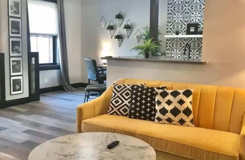 Shaw Apartment | Elegant Studio Maximum Efficiency Zero Compromise