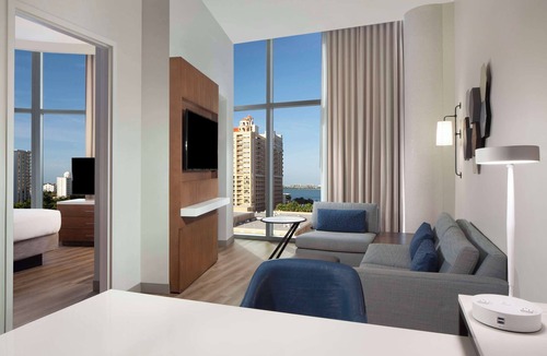Central Sarasota Hotel | Embassy Suites by Hilton Sarasota, FL