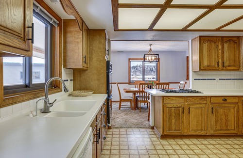 Granby House | Enjoy Deck + Mtn Views: Grand Lake Retreat!