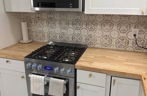 North Bergen Apartment | Enjoyable 1 bedroom apartment in North Bergen minutes away from New York