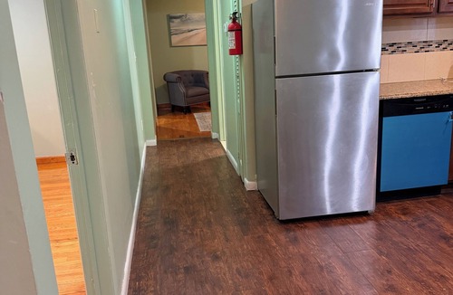 West Orange Apartment | Enjoyable 3-bedroom apartment with AC in charming West Orange
