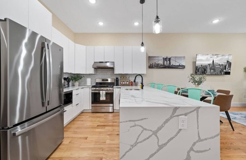Communipaw House | Epic NYC Stay w/Massive Game Room & Free Parking!