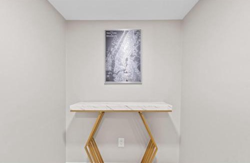 Constable Hook House | Epic Spa & Play Retreat NYC EWR Sleeps 30!