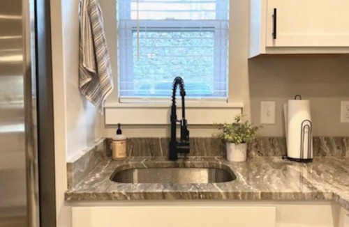Lake Hamilton Apartment | Escape to Lakefront Walk-in on Lake Hamilton!