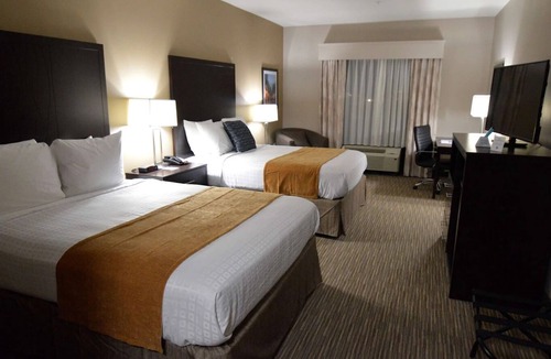 New Roads Hotel | False River Hotel