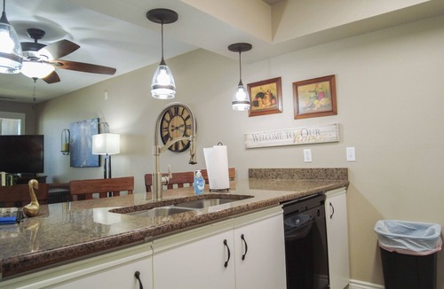 Branson Condo | Family-Friendly Branson Condo w/2 Queen Beds + Pool
