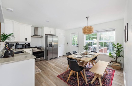 Thompson's Station House | Family FUN! Luxury Touches, Mini Golf, Firepit, Fully Loaded