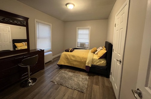 East Orange House | Family sized unit with accessible groceries and free drive way for parking