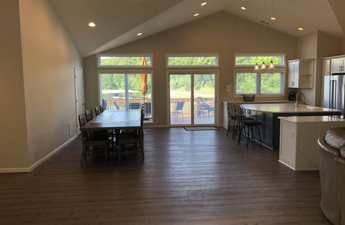 Shawnee Bend House | Fantastic Home on Point in Cove with Huge View, 'Private 13'x40' slip for guests